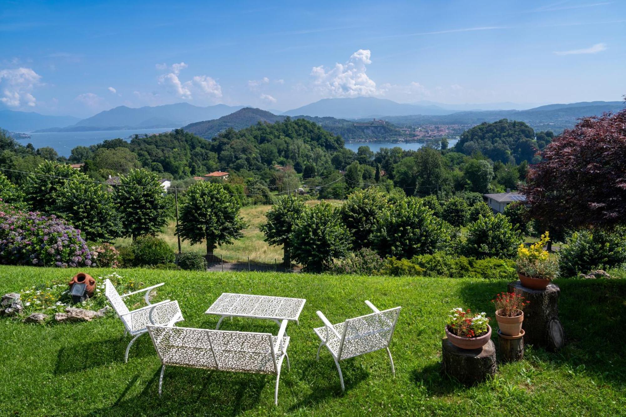 Belvedere Sul Lago 아로나 외부 사진